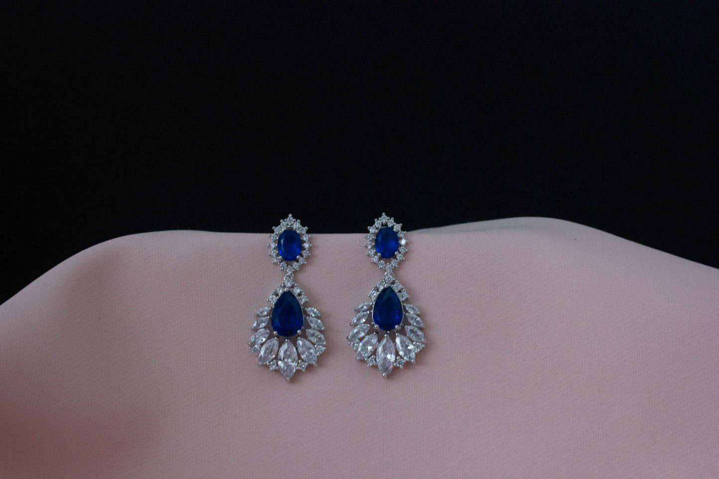 Almira Ohrringe blau