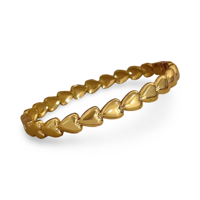 Gold heart bracelet