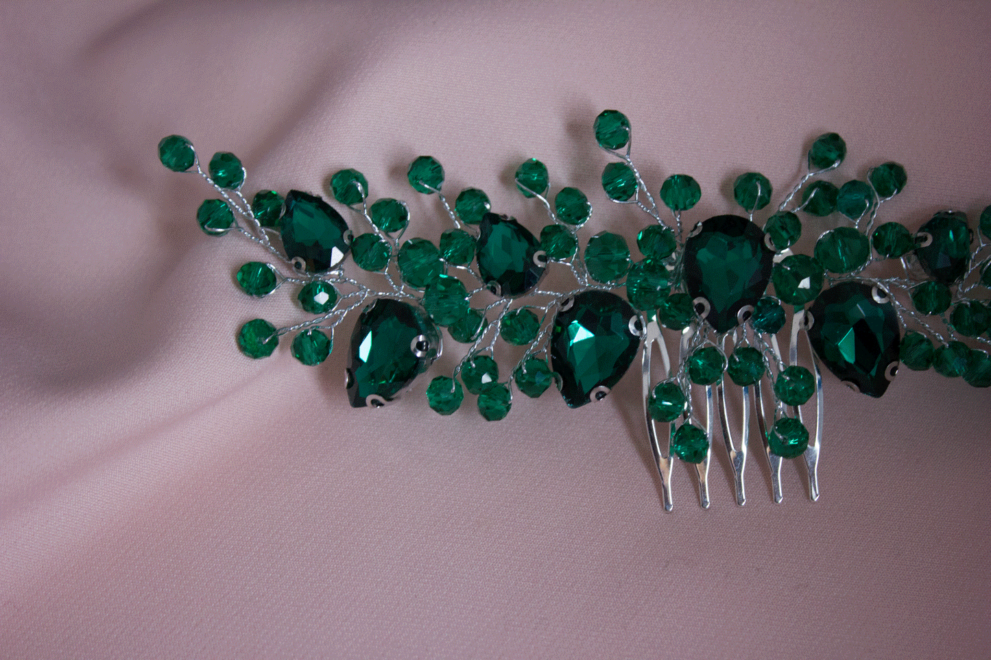 Vicki green hair comb