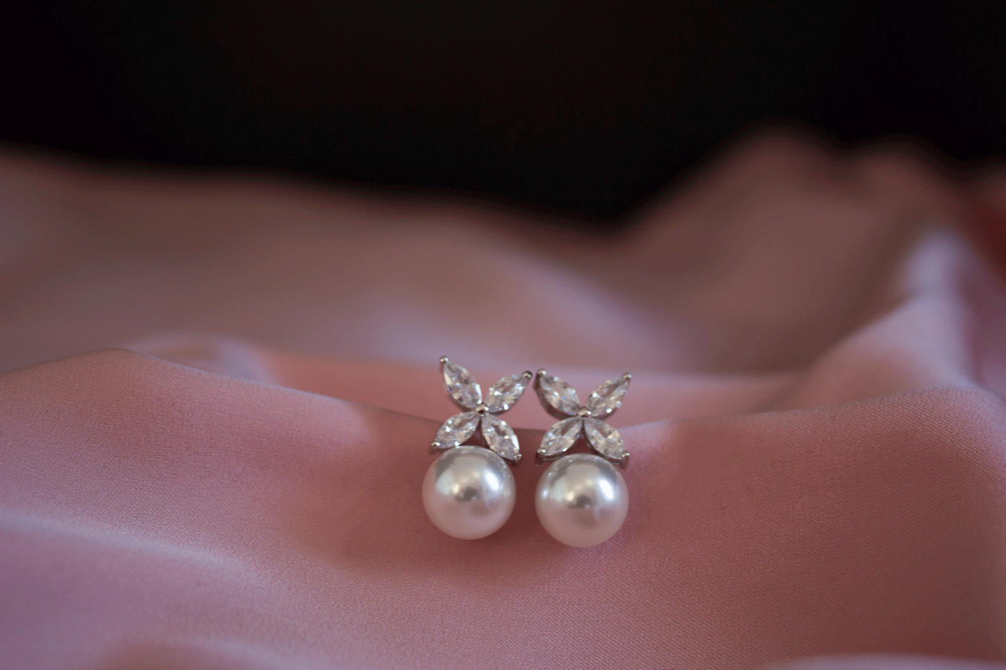 Zoya parel oorbellen