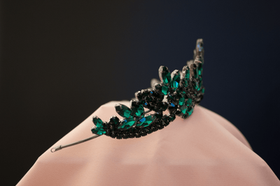 Beau grüner Tiara-Brauthaarschmuck