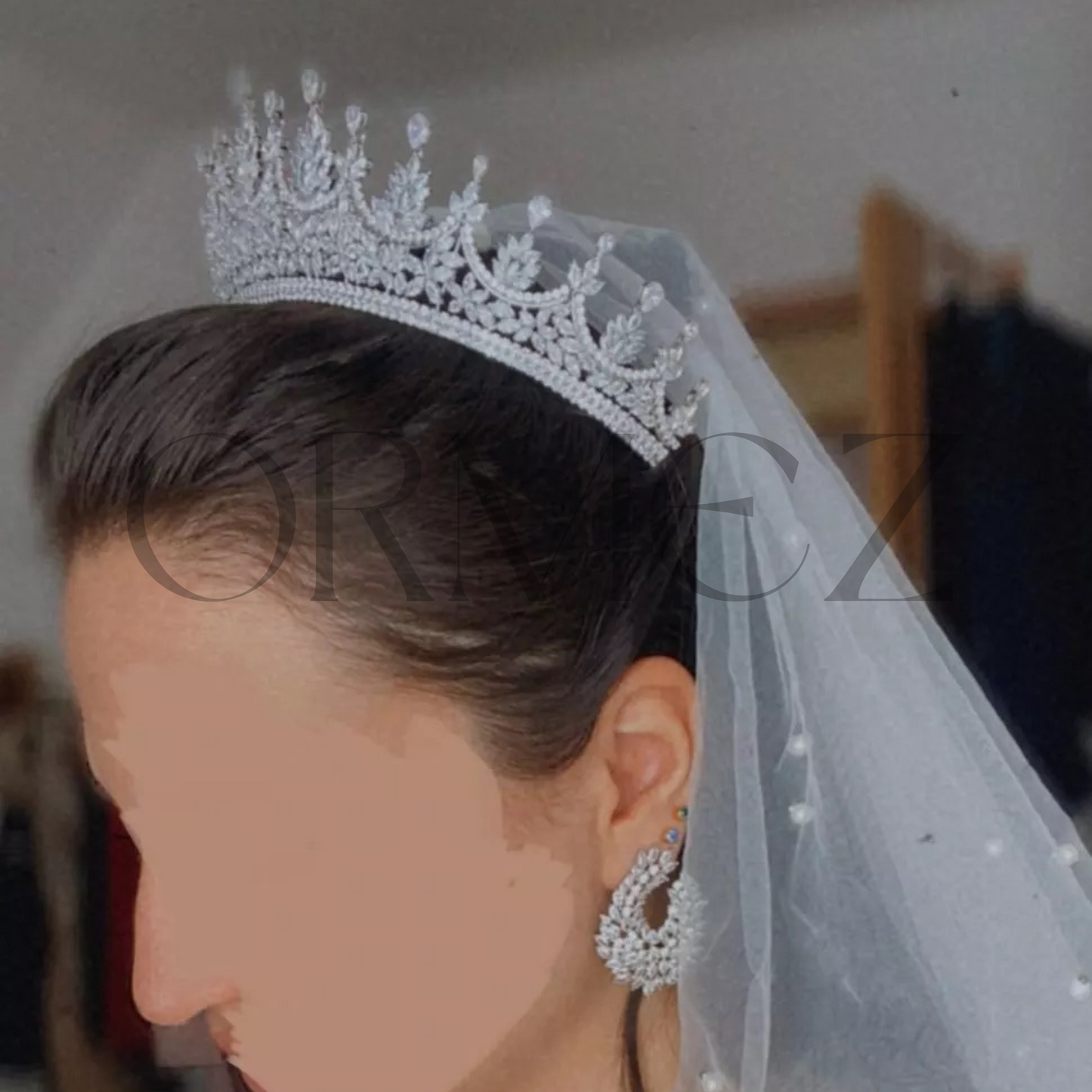 Silberne königliche Brauttiara