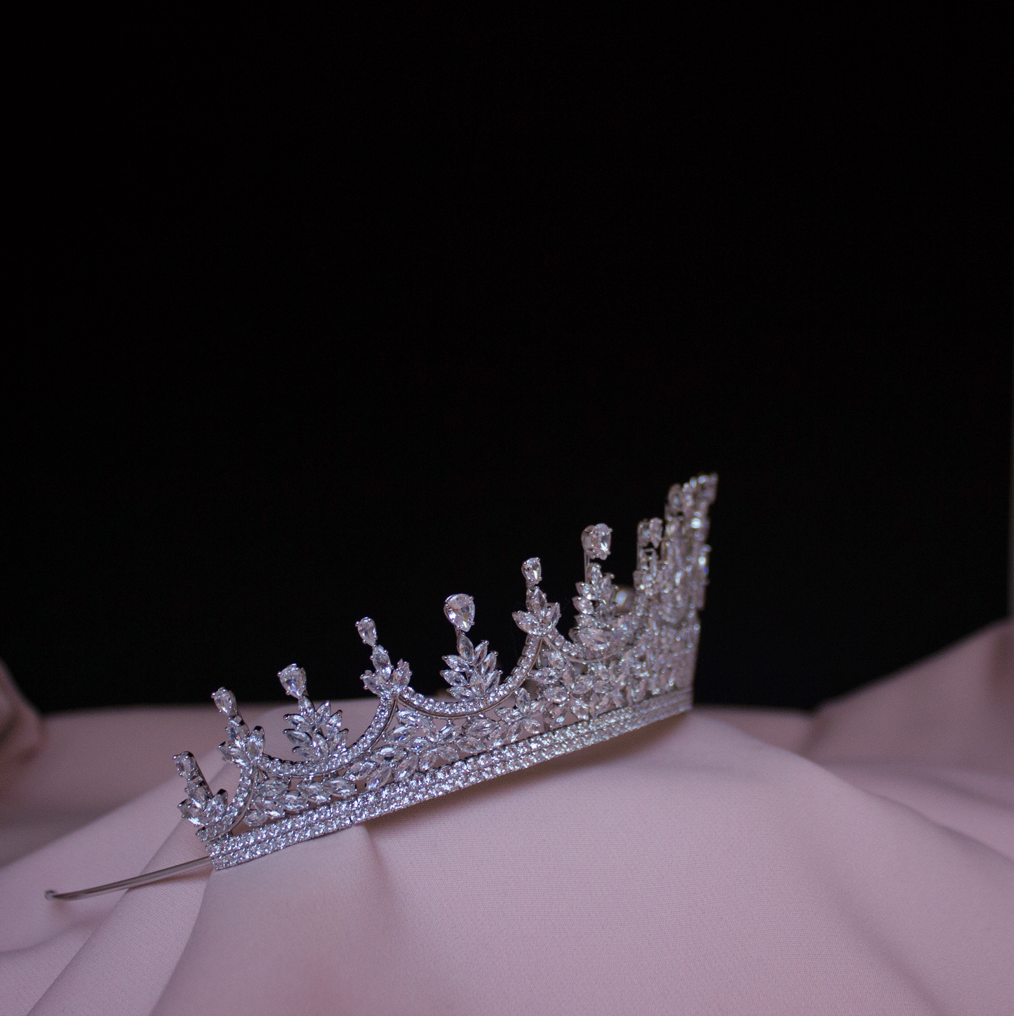 Silberne königliche Brauttiara