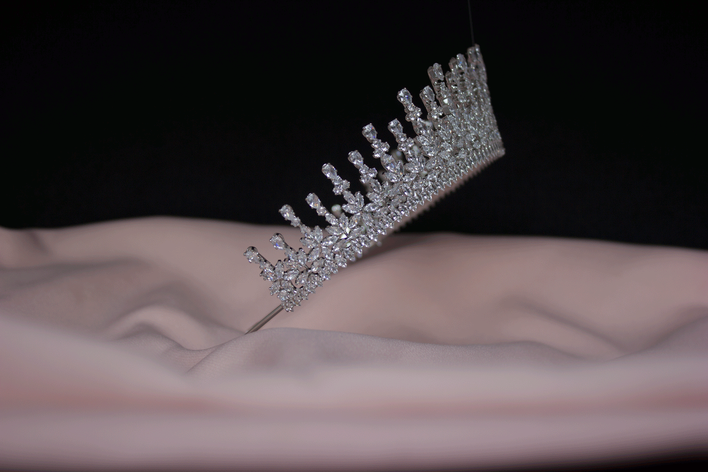 Silberne Tiara-Krone Najia