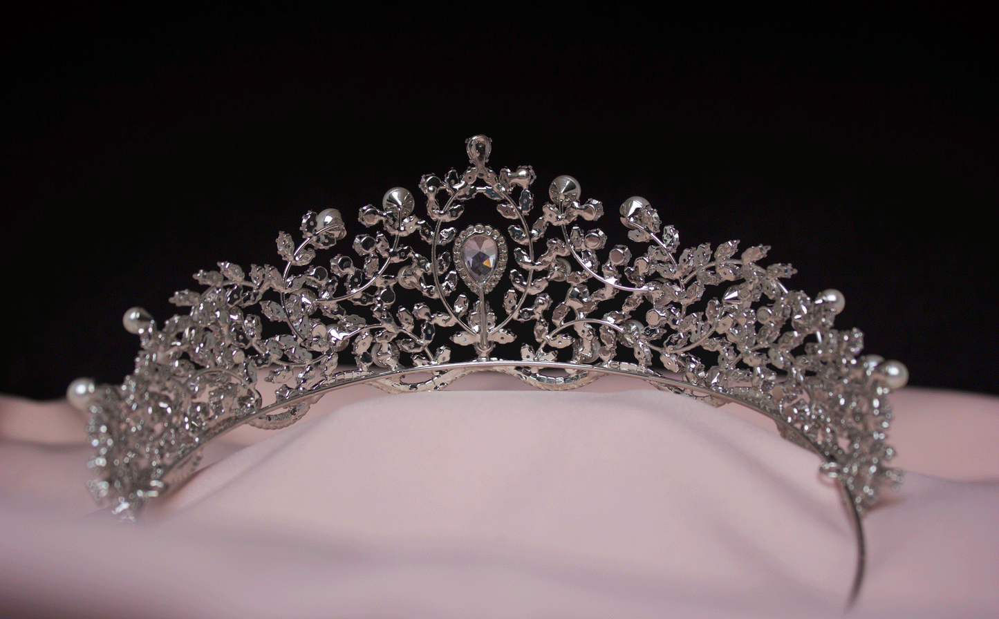 Neith Tiara Brautkrone Haarschmuck