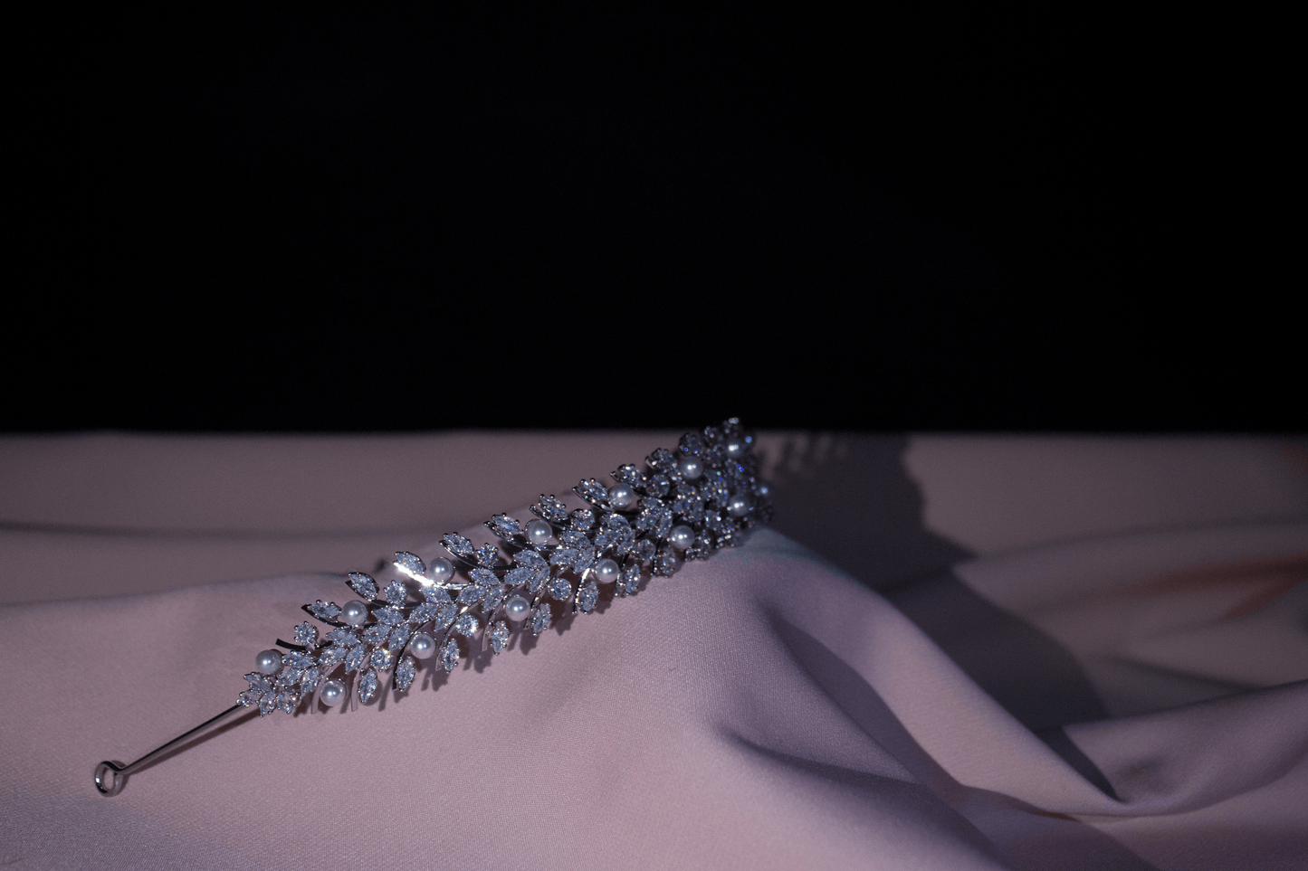 Ruby bruids haarband haaraccessoires tiara