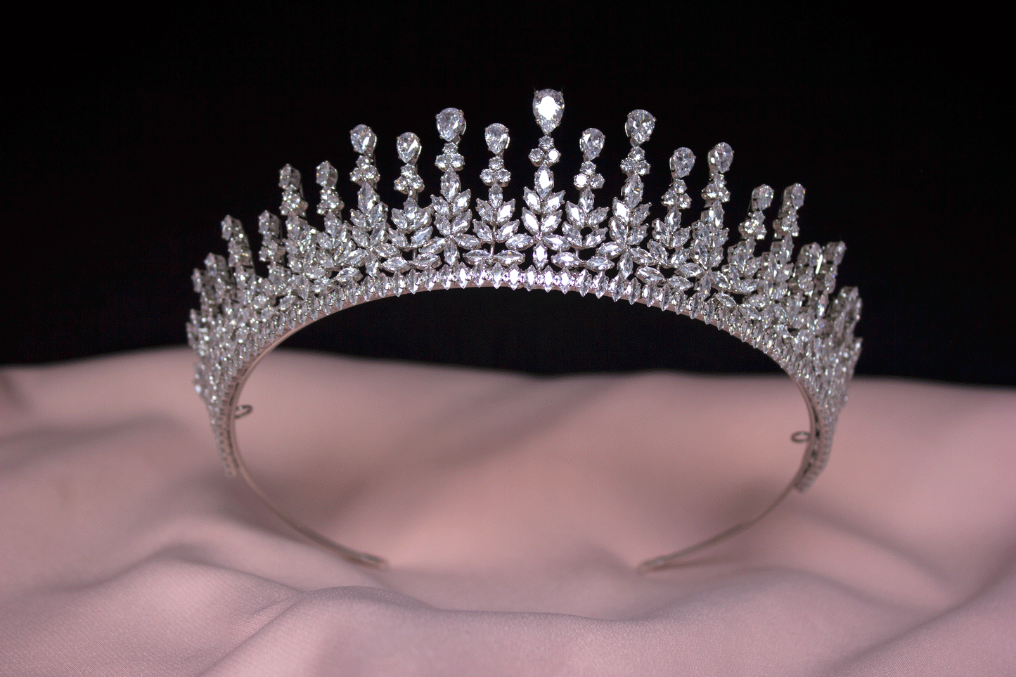 Silberne Tiara-Krone Najia