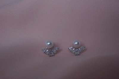 Elegante Perlenohrringe Adisa